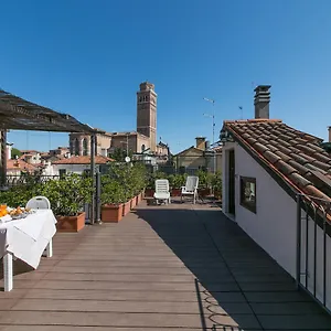 Pantalon 3*, Venice Italy